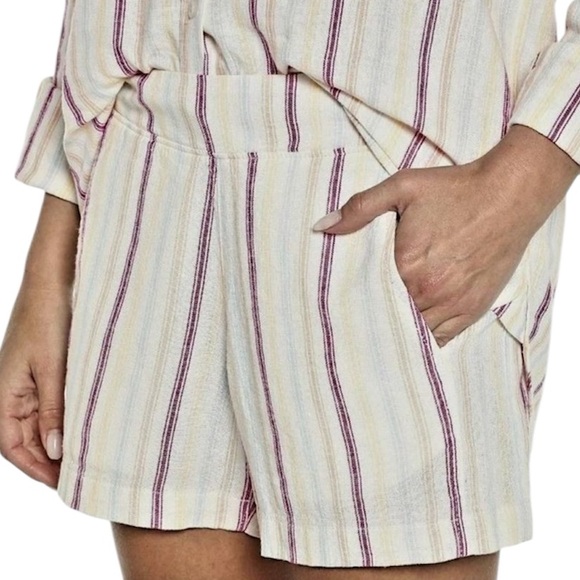 GAP Linen Blend Striped Shorts - Size Large,
NWT - Picture 1 of 5